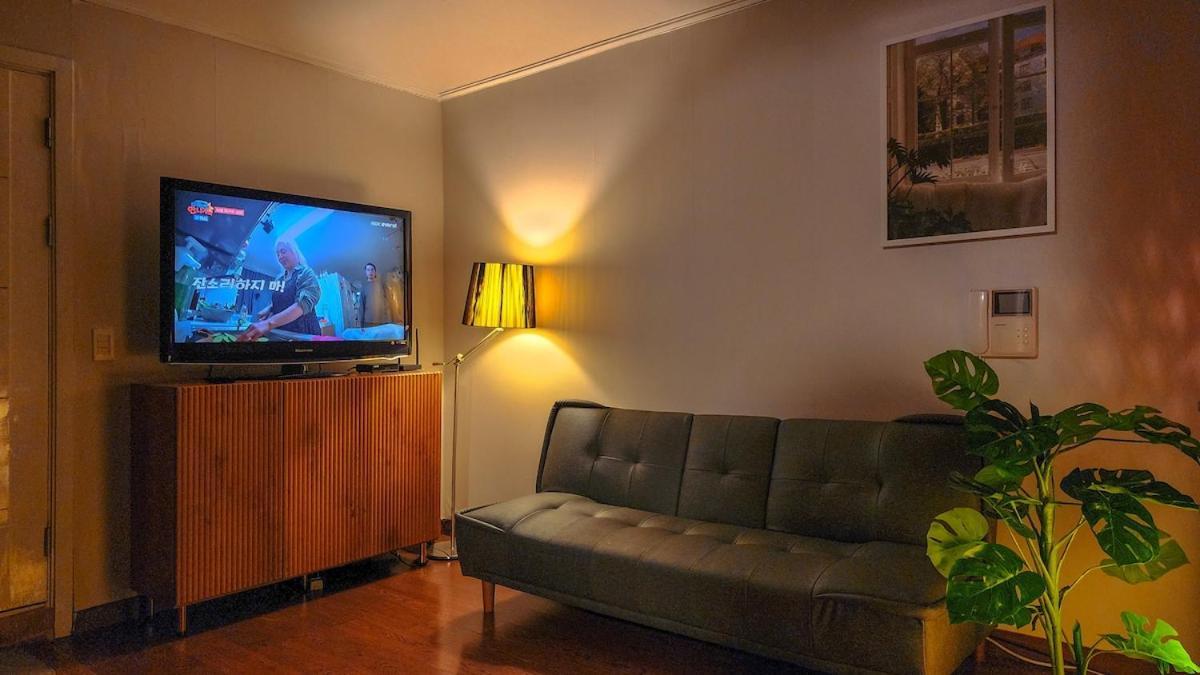 K-6 Hongdae Yeontral Park Apartment