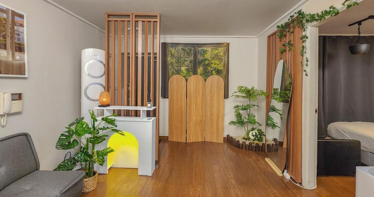 K-6 Hongdae Yeontral Park Apartment *