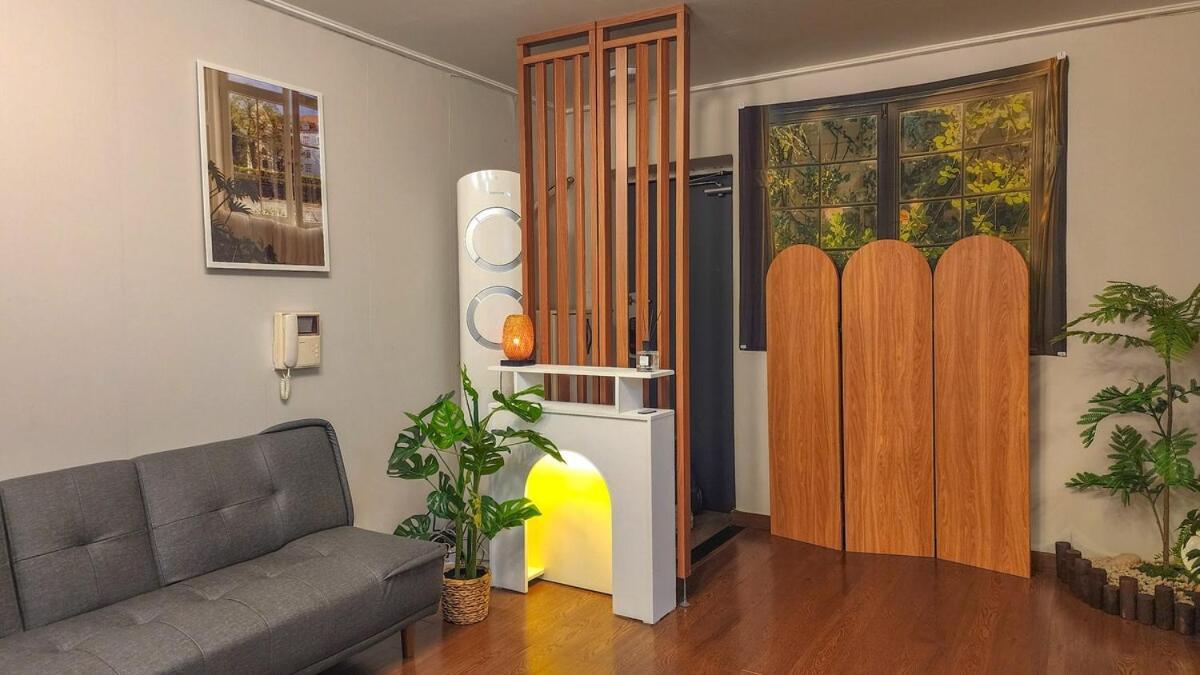 K-6 Hongdae Yeontral Park Apartment *
