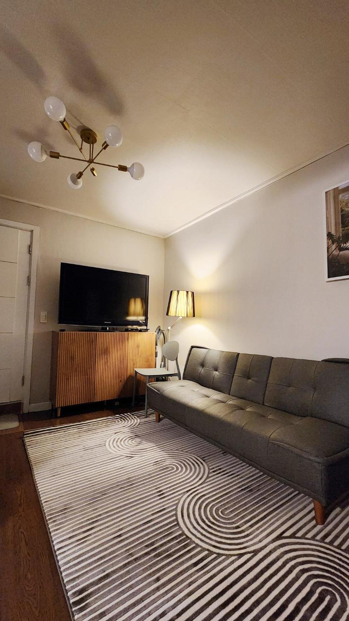 Apartment K-6 Hongdae Yeontral Park *
